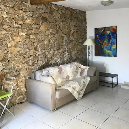 Appartement T2 Independant Dans Mas Isole *