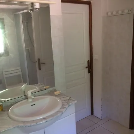 T2 Independant Dans Mas Isole Διαμέρισμα Σαιντ-Μαξίμ